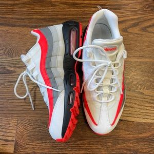 Nike Air Max 95 Essential Comet Mens size 9